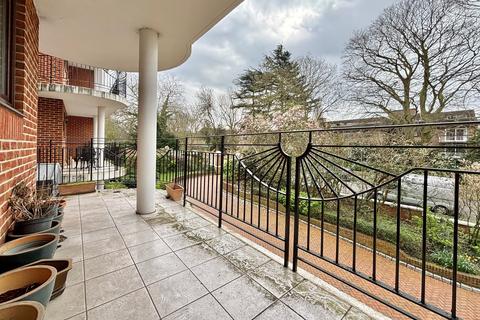 3 bedroom flat for sale, The Avenue, Beckenham, BR3