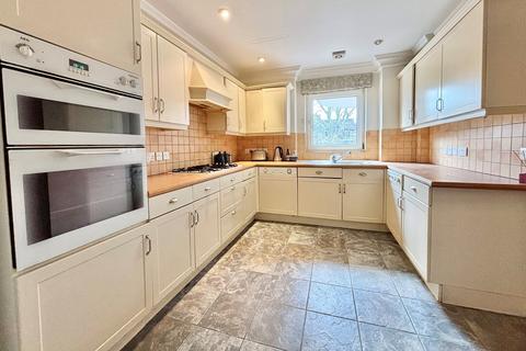 3 bedroom flat for sale, The Avenue, Beckenham, BR3