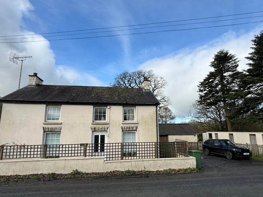 Felinfach, Lampeter, SA48 5 bed property with land for sale £500,000