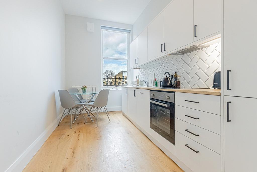 Apartment in London - View 2