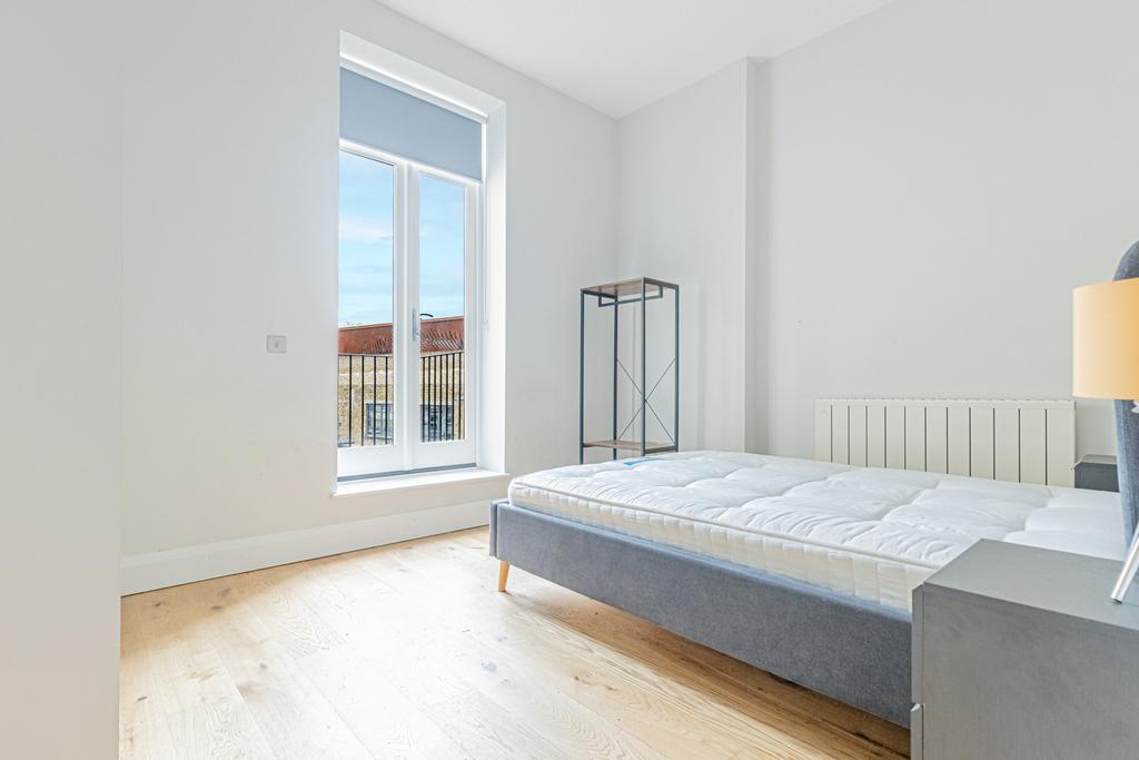 Apartment in London - View 3