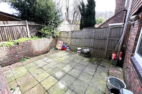 3 bedroom terraced house for sale, Ambleside, Bromley BR1