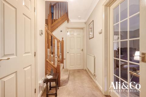 12 Birch Crescent, South Ockendon, RM15 6TZ