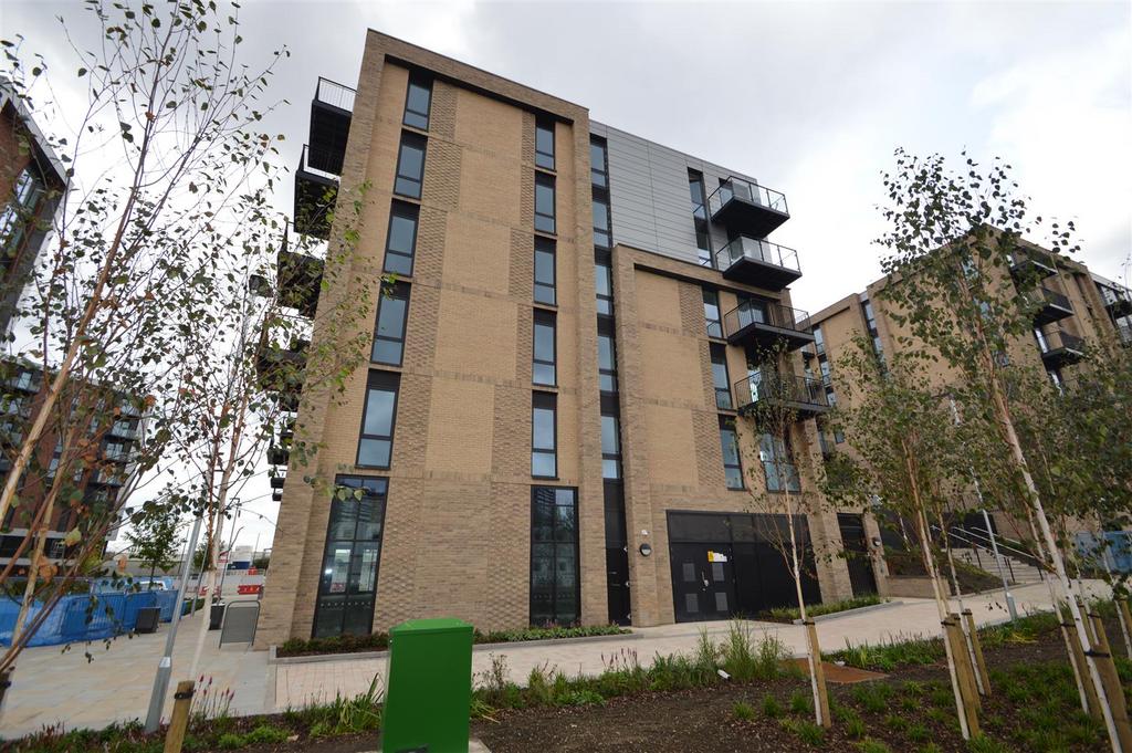 Middlewood Locks, Salford M5 2 bed flat £1,400 pcm (£323 pw)