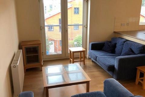 2 bedroom flat to rent, Loxford Street, Manchester M15