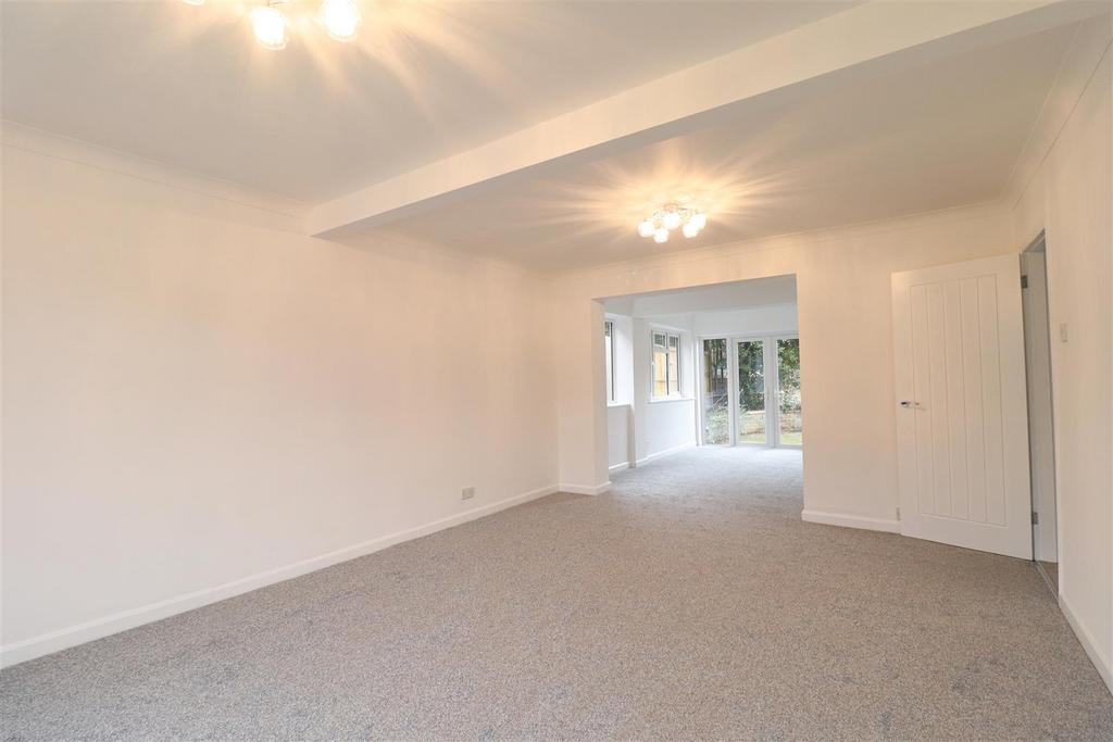 Marshalls Road, Braintree 3 bed detached house £1,800 pcm (£415 pw)
