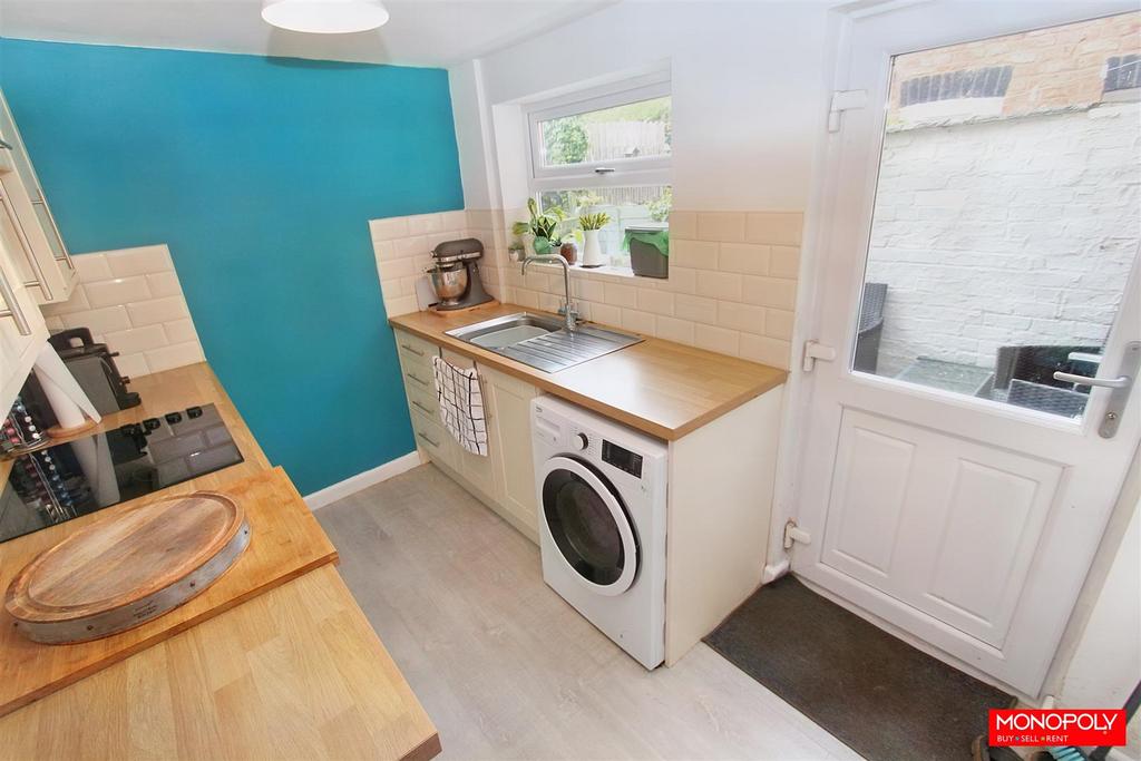 Kitchen....jpg