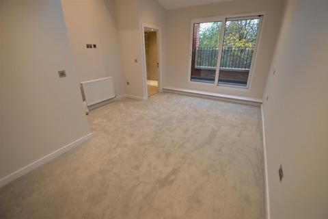 4 bedroom townhouse to rent, Burton Road, Manchester M20