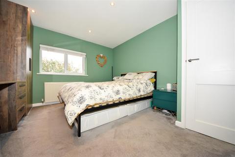 25 Cherry Lane, Hampton Magna, Warwick, CV35 8SL