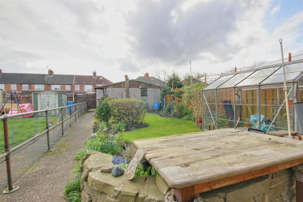 Welwyn Park Avenue, Hull 3 bed semidetached house for sale £139,950
