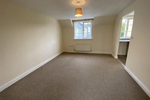 2 bedroom apartment to rent, Kestell Parc, Bodmin, PL31