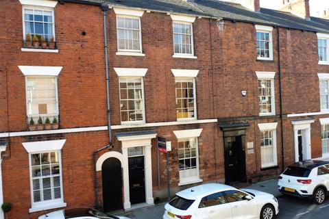 4 bedroom terraced house for sale, Railway Street, Beverley