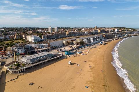 5 bedroom townhouse for sale, Kent Terrace, Ramsgate