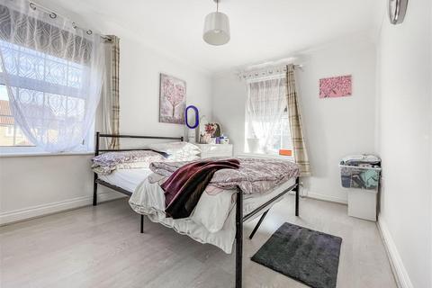 2 bedroom flat for sale, Bittern Close, Hemel Hempstead, HP3