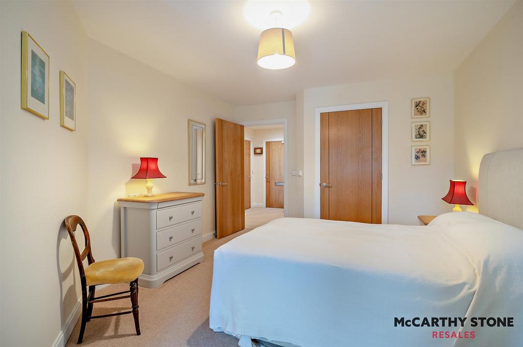 8588715-interior02-800.jpg