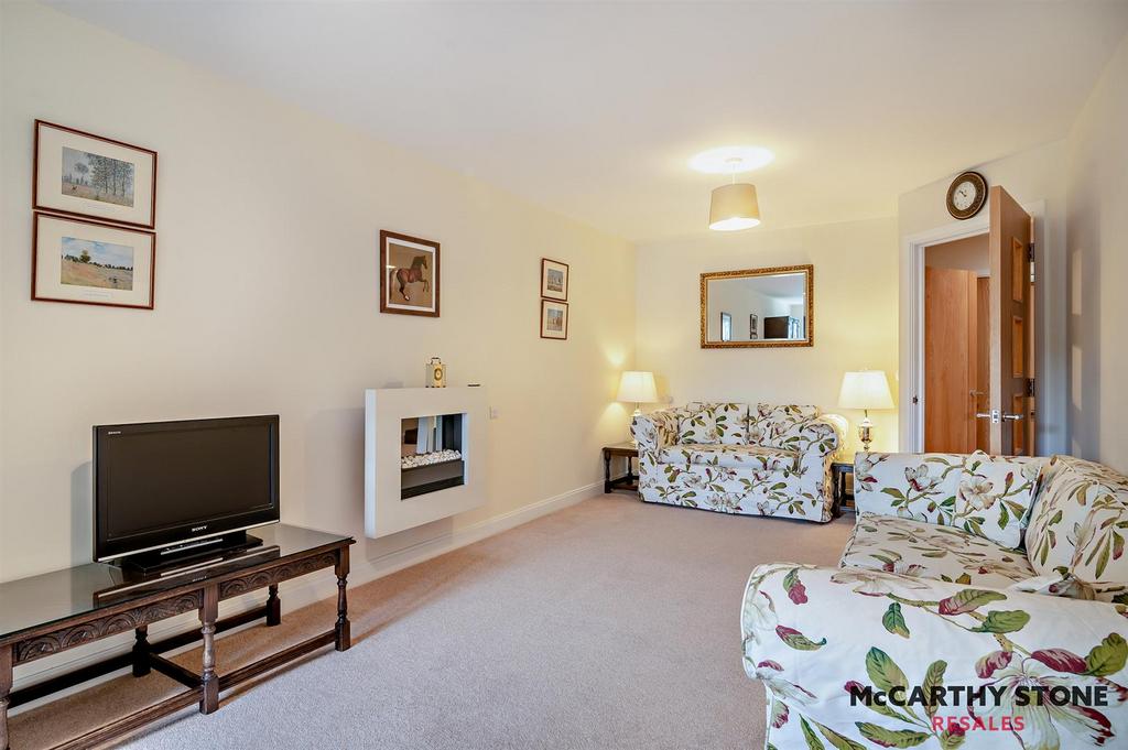 8588715-interior11-800.jpg