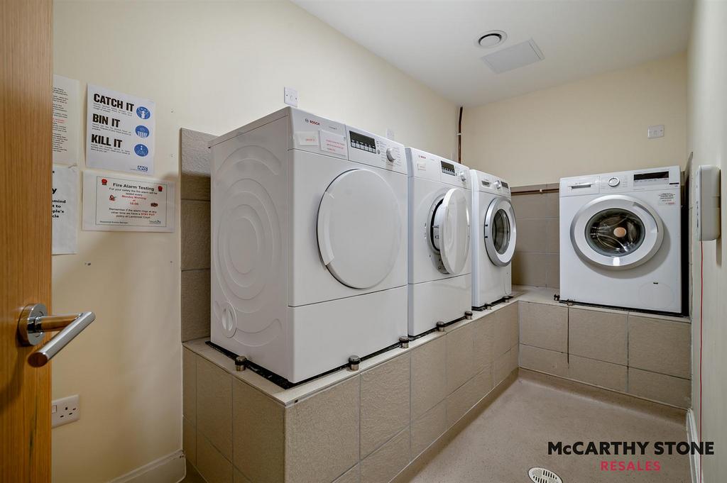 8588715-interior15-800.jpg