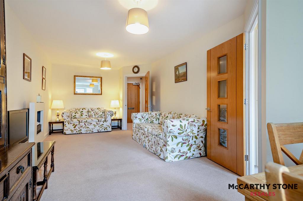 8588715-interior10-800.jpg