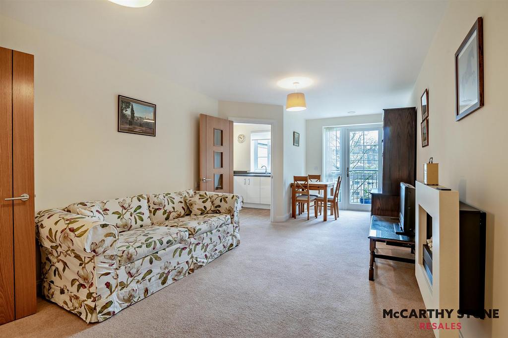 8588715-interior13-800.jpg