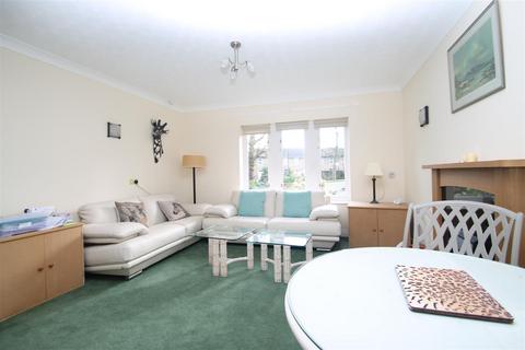 1 bedroom flat for sale, Harlow Manor Park, Harrogate HG2