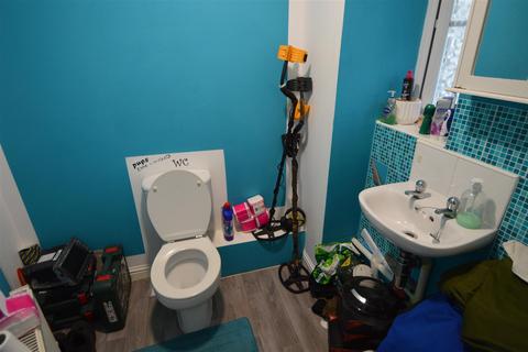 29 Everside Drive, Manchester, M8 8ES
