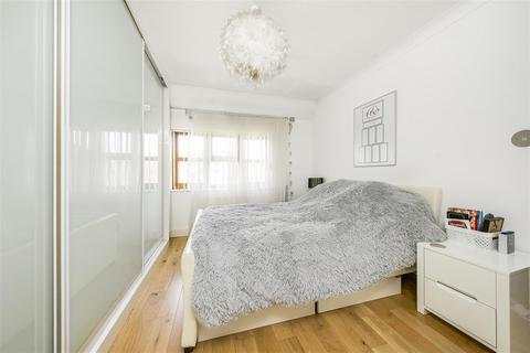 28 Beaumont Place, Isleworth, TW7 7LB