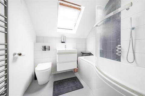 28 Beaumont Place, Isleworth, TW7 7LB