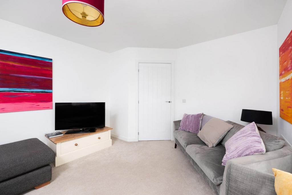 3 Archer Avenue, Corsham, SN13 0 BX 5.jpg