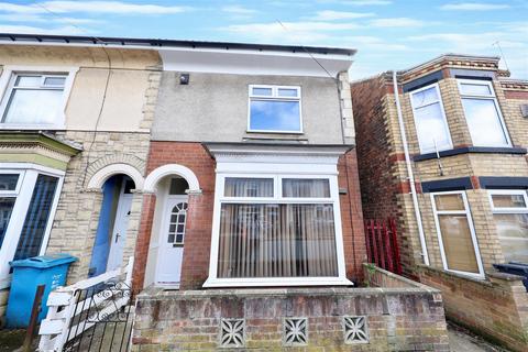 3 bedroom end of terrace house for sale, Perth Street West, Hull
