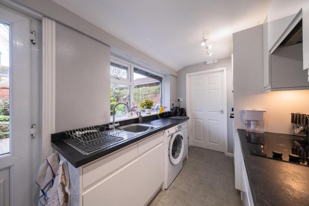 126 Vicars Cross Road-002.jpg