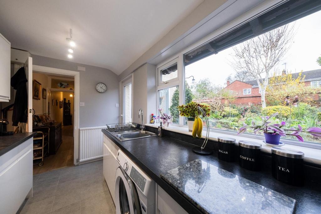 126 Vicars Cross Road-003.jpg