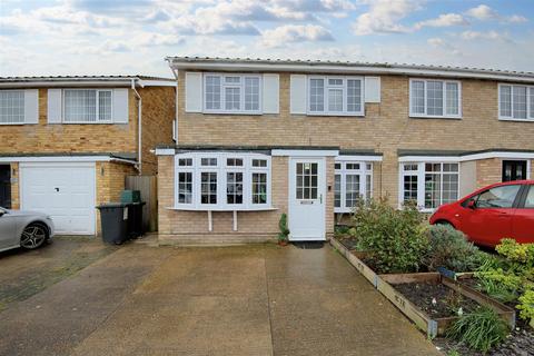 4 bedroom semi-detached house for sale, Scott Close, Ditton, Aylesford