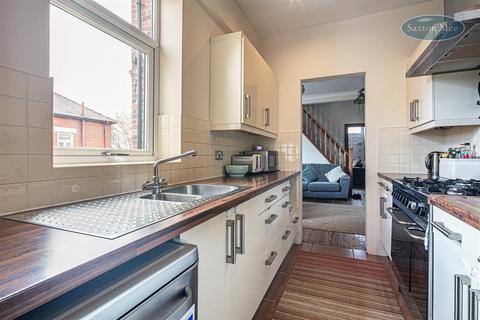 120 Standon Road, Sheffield, S9 1PJ