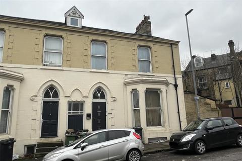 House share for sale, Fitzwilliam Street, Huddersfield HD1