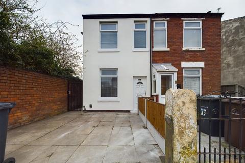 2 bedroom semi-detached house to rent, Canning Road, Southport