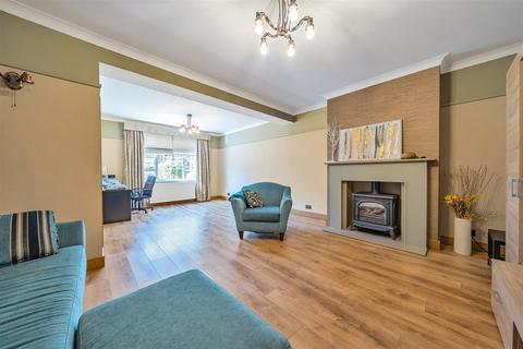 4 bedroom semi-detached house for sale, Chaucer Road, Bedford