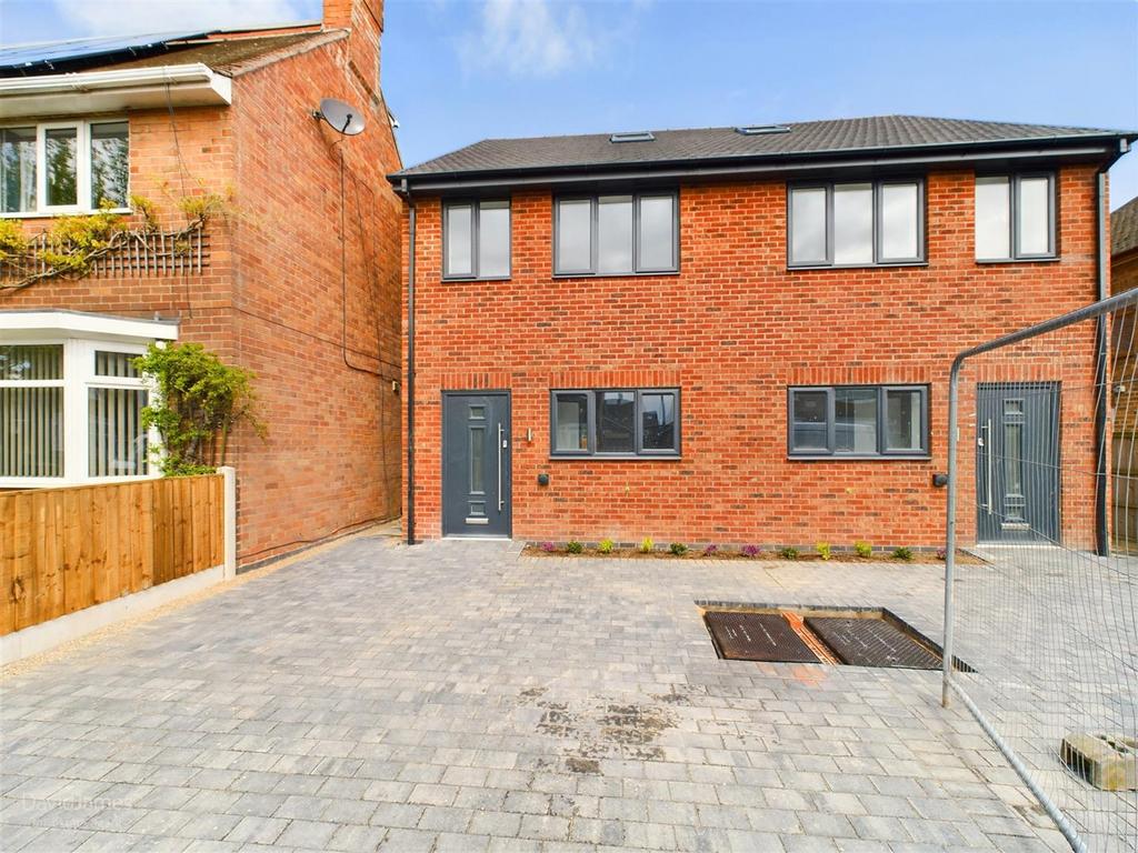 Acton Road, Nottingham NG5 3 bed semidetached house for sale £270,000