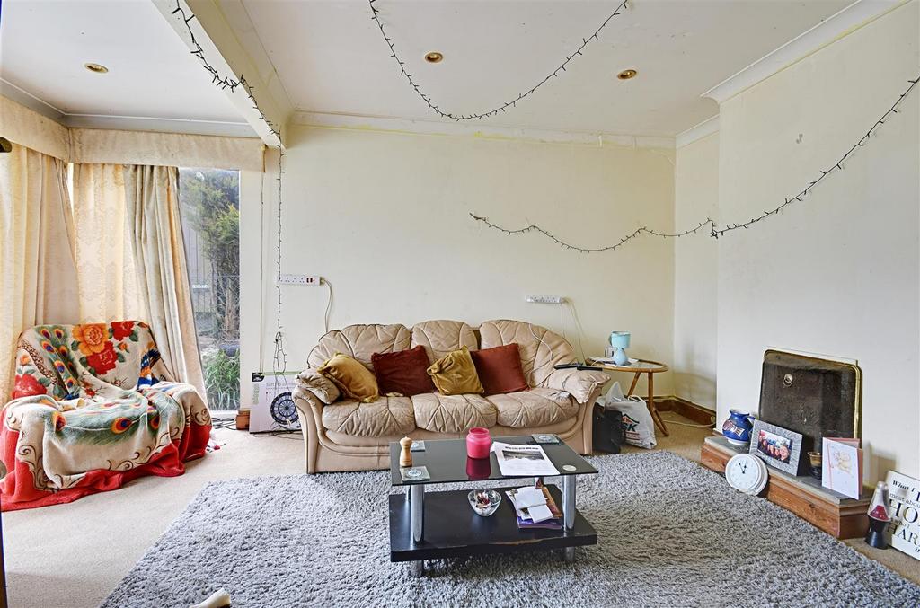 Pebsham Drive, BexhillOnSea 3 bed detached bungalow for sale £265,000