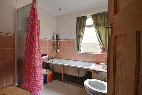 2 Pebsham Drive, Bexhill-on-sea, TN40 2RU
