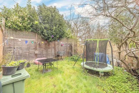 2 bedroom maisonette for sale, Belmont Crescent, Maidenhead SL6