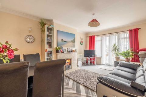 2 bedroom maisonette for sale, Belmont Crescent, Maidenhead SL6