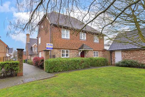 4 bedroom detached house for sale, Hawthornden Close, Kings Hill, ME19 4GD