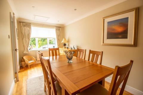 12 Parsonage Way, Linton, Cambridge, CB21 4YL