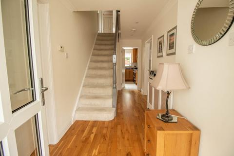 12 Parsonage Way, Linton, Cambridge, CB21 4YL