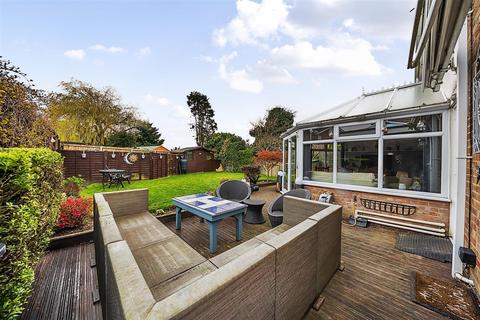 4 bedroom semi-detached house for sale, Orchard Close, Great Oakley