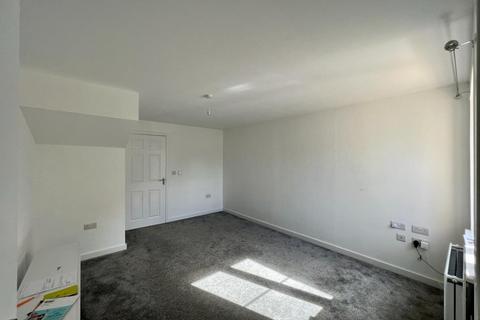 3 bedroom end of terrace house for sale, Reeves Drive, Berkeley