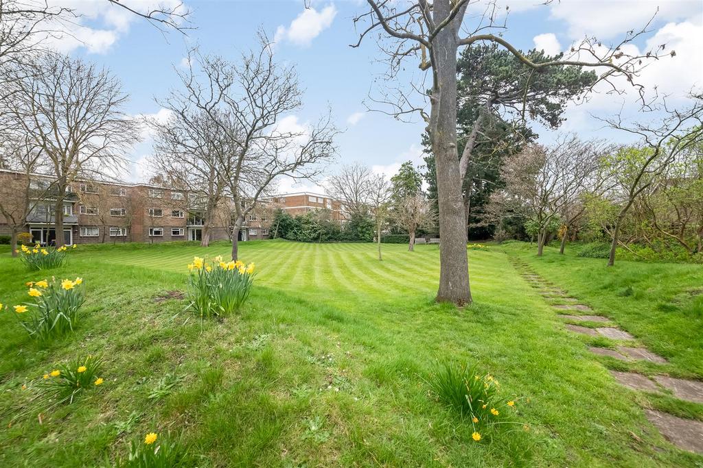 Views of estate green