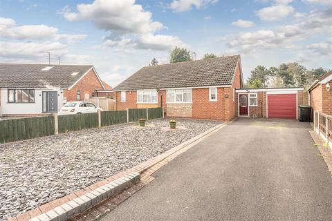 2 bedroom semi-detached bungalow for sale, Fellows Avenue, Kingswinford, DY6 9ET