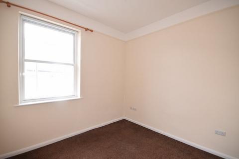 2 bedroom flat to rent, Manchester House, Bideford, Devon