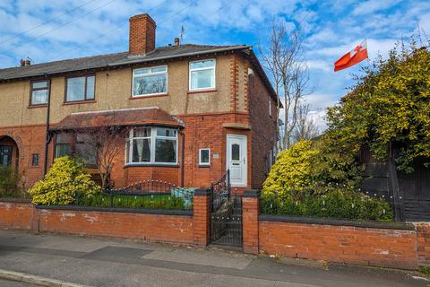 3 bedroom end of terrace house for sale, Holden Road, Leigh